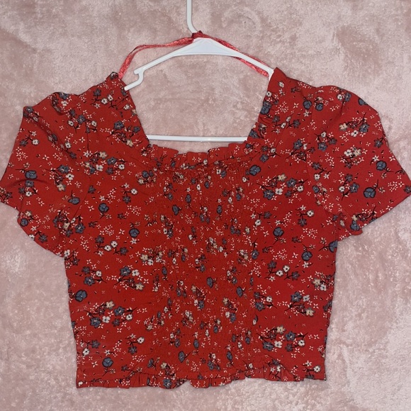 FLORAL TOP - Picture 2 of 2